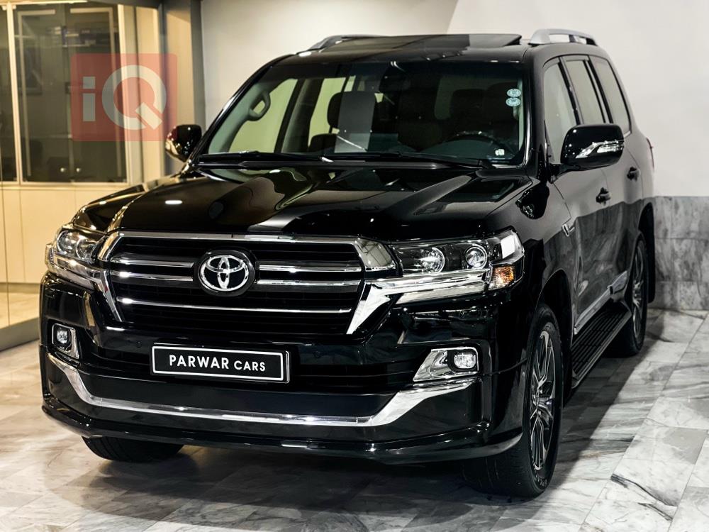 تويوتا لاندكروزر